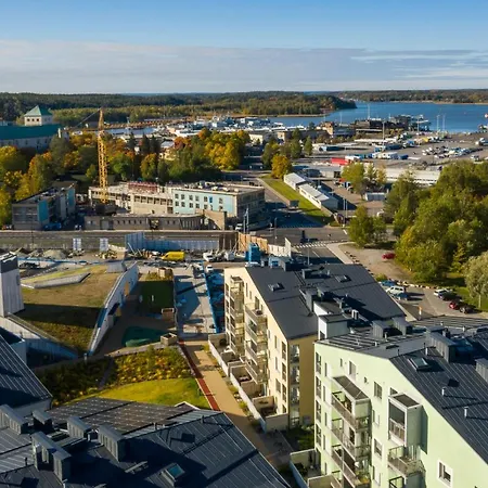 Aurajoen Tuntumassa Sijaitseva Moderni Uudisasunto!